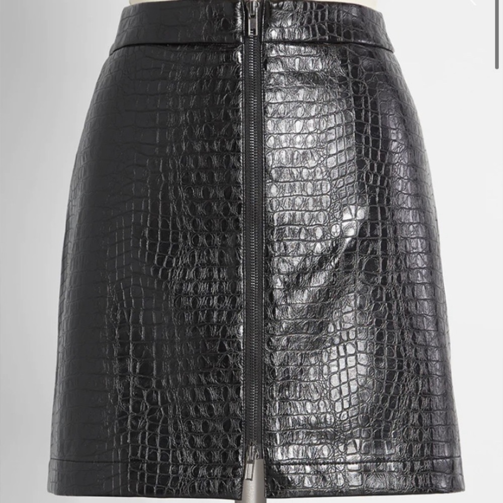 ModCloth Faux Crocodile Leather Mini Skirt LIKE NEW
